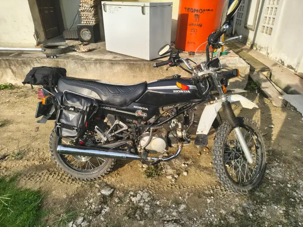 Honda Win 100 Ss lengkap hidup