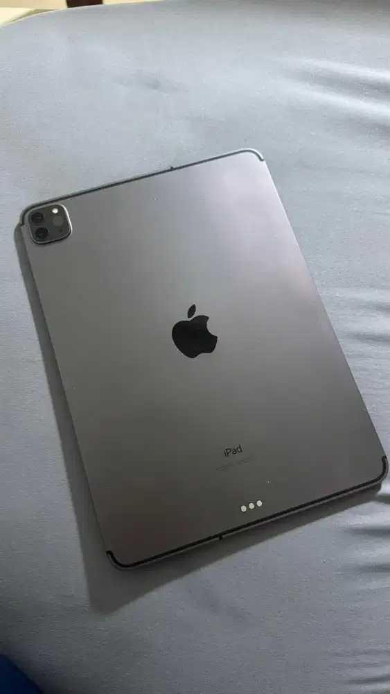IPAD PRO 11 Inci 2020 128GB WIFI + CELL ADA MINUS