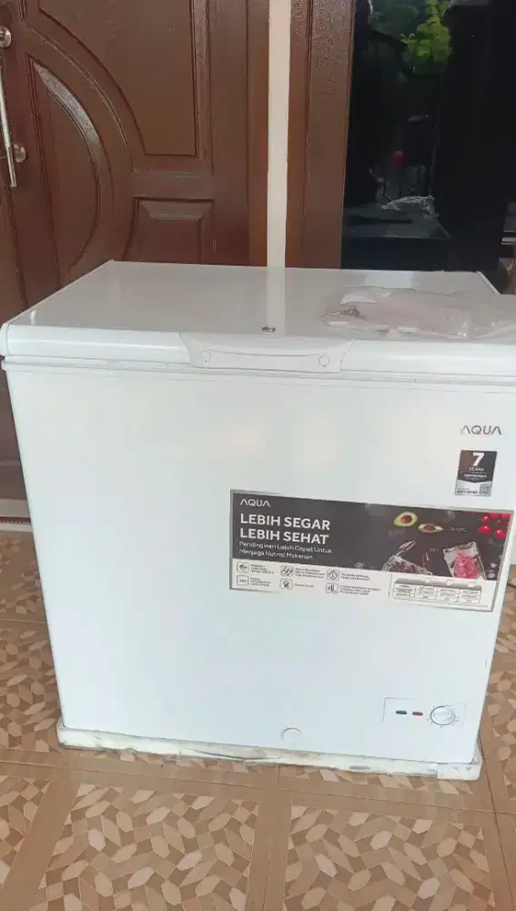 Freezer 200 liter kondisi 99%