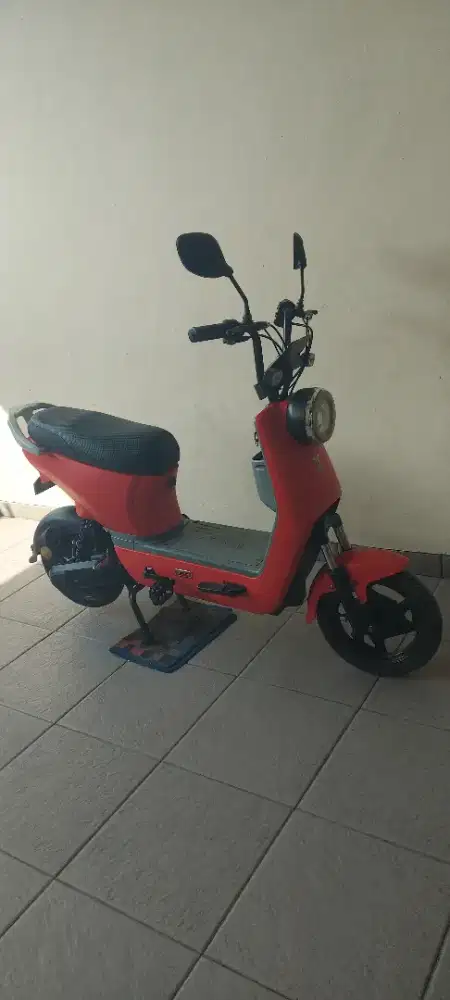 Sepeda listrik uwinfly D8-12 baterai awet siap pakai