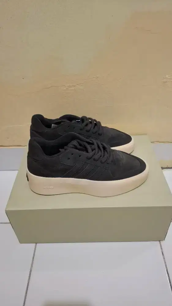 Sepatu Adidas Atheletic FOG Hitam Preloved