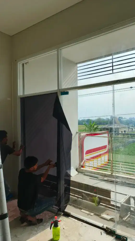 Spesialis kaca film meredam panas & anti silau sinar matahari