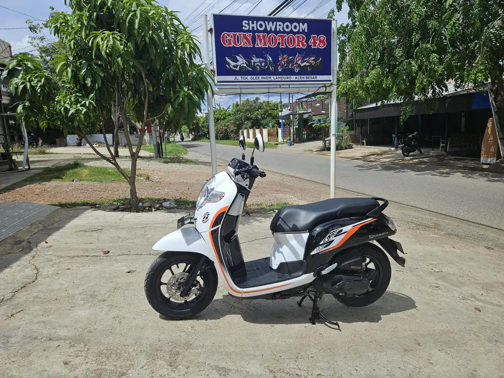 Di jual honda scoopy tahun 2019