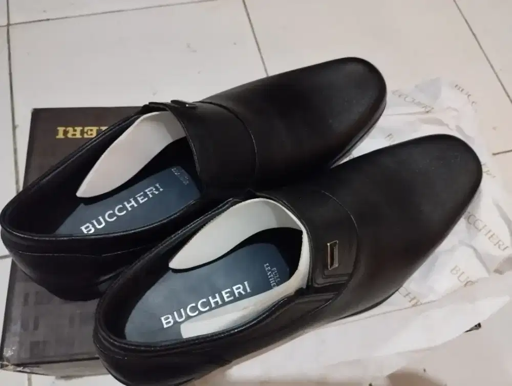 Sepatu Pria Bucheri