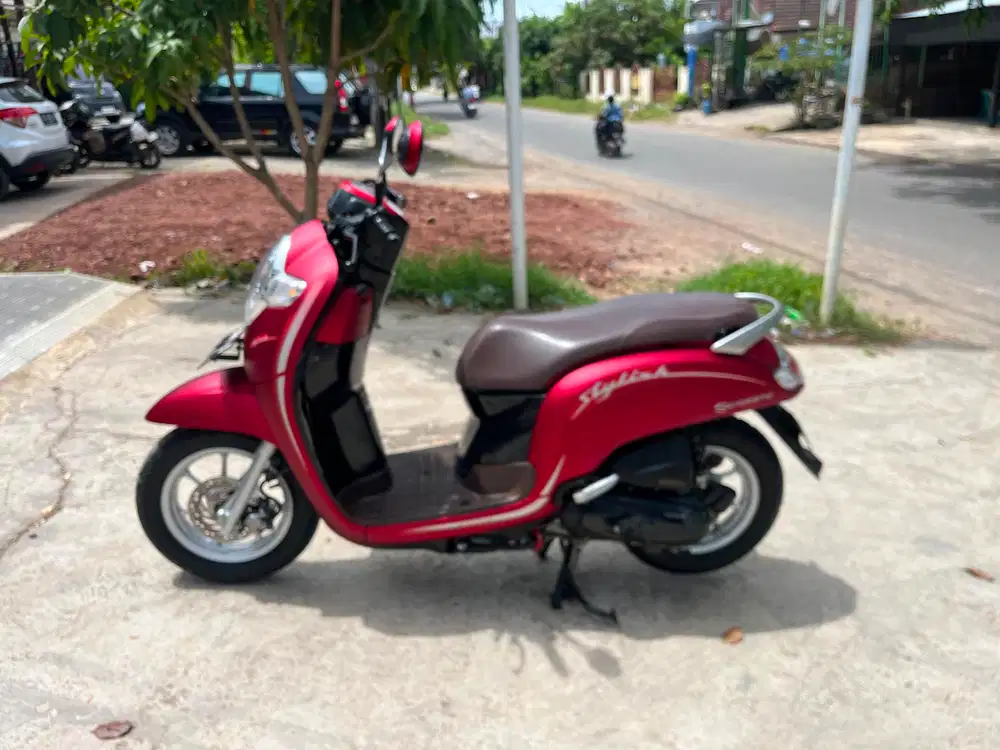Di jual honda scoopy tahun 2020