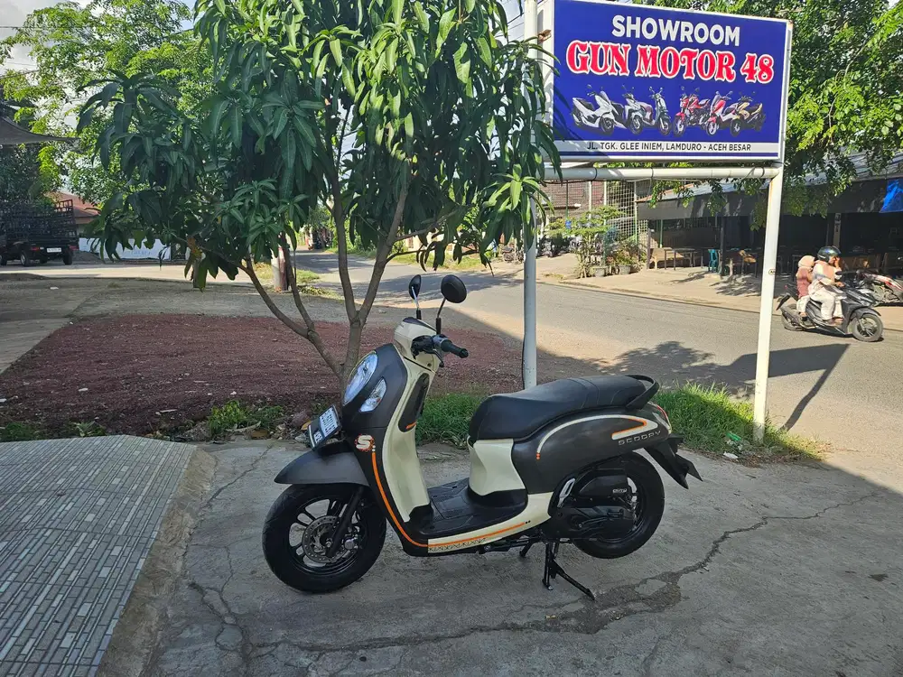 Di jual honda scoopy tahun 2023