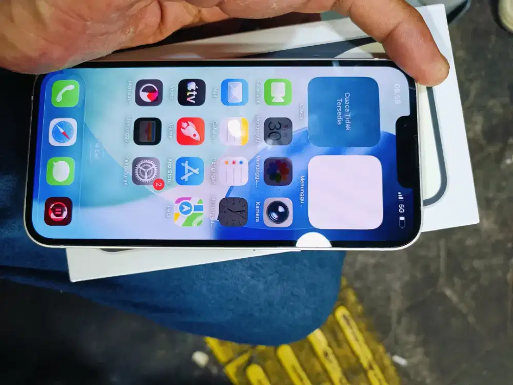 Iphone 14.   128 gb inter