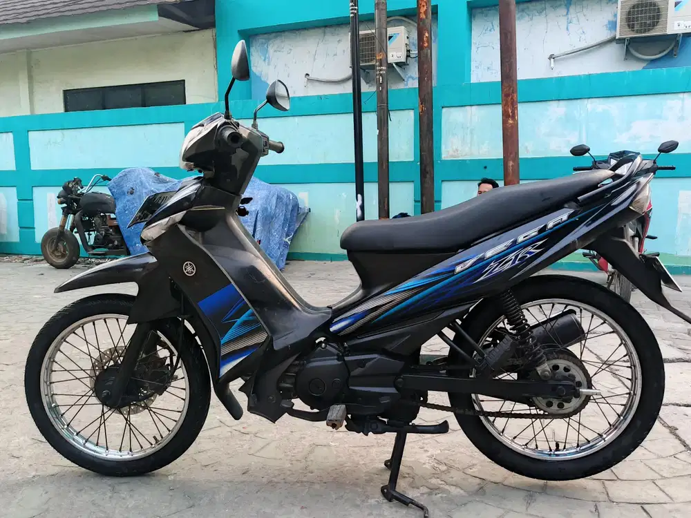 Yamaha Vega ZR 2011 stater tokcer halus mulus terawat