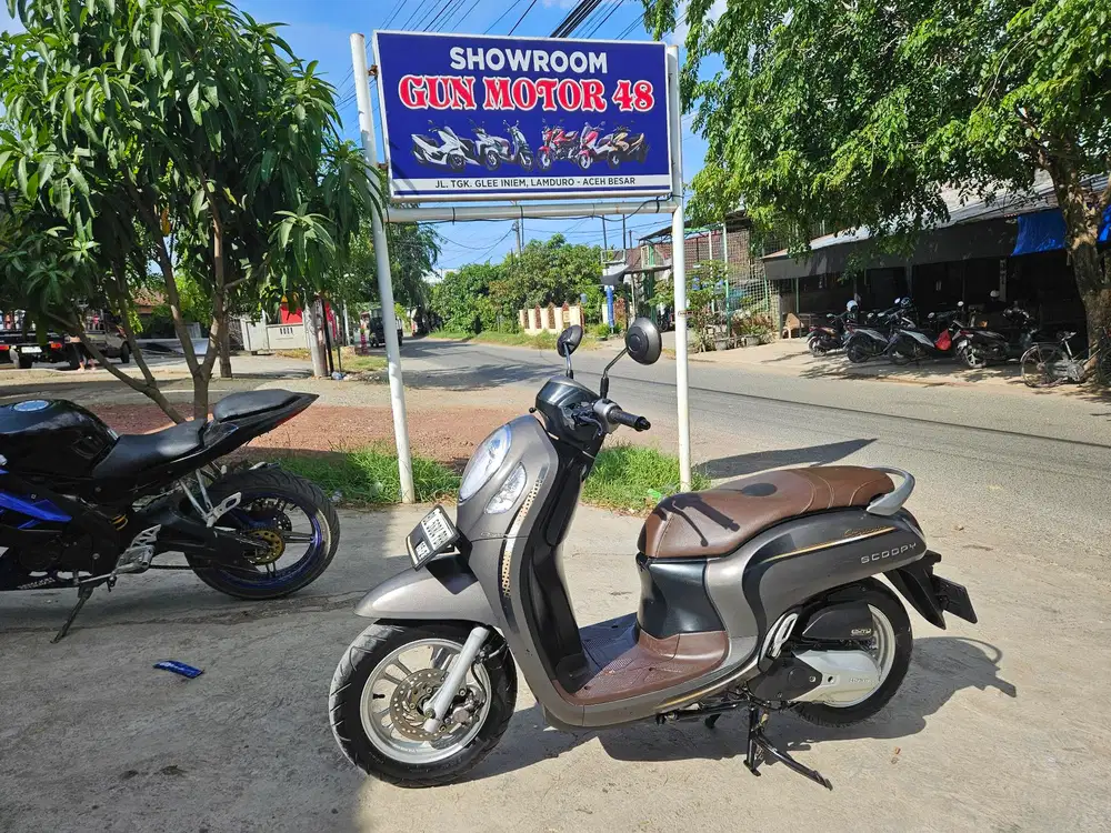 Di jual honda scoopy tahun 2023
