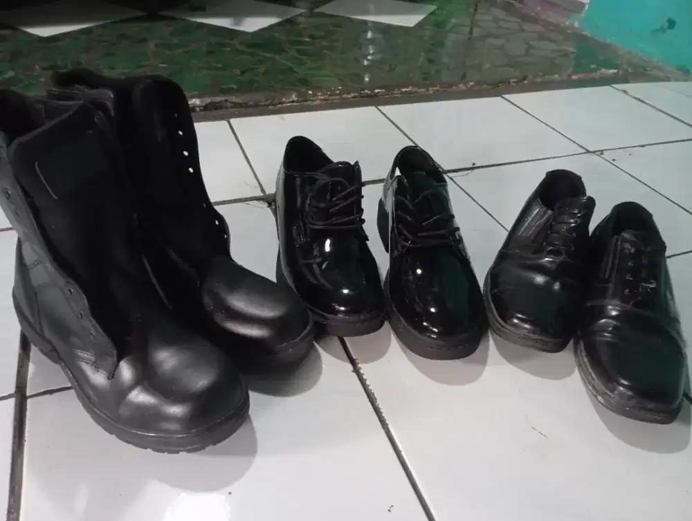Sepatu securty merk polri