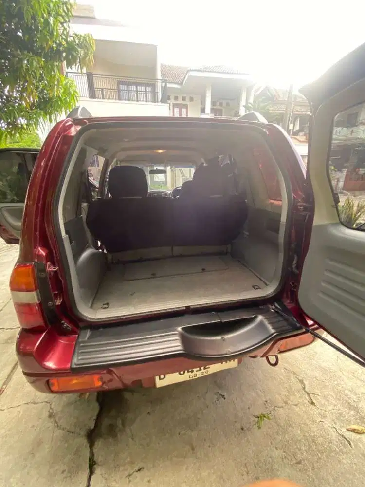 Suzuki Escudo 2004 Bensin