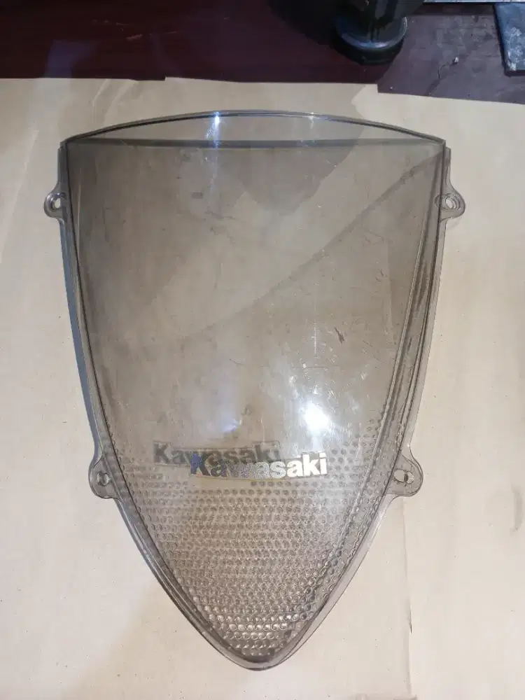 Visor atau windshield ninja 250 karbu