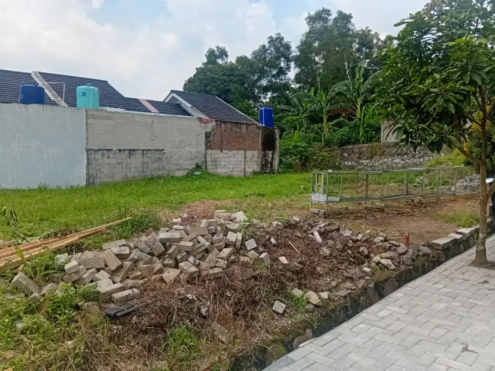 Tanah kosong Di Gedong kaloran