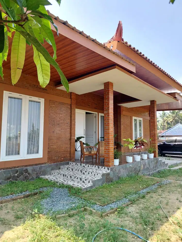 Villa Adem dan Homey View Persawahan di Turi