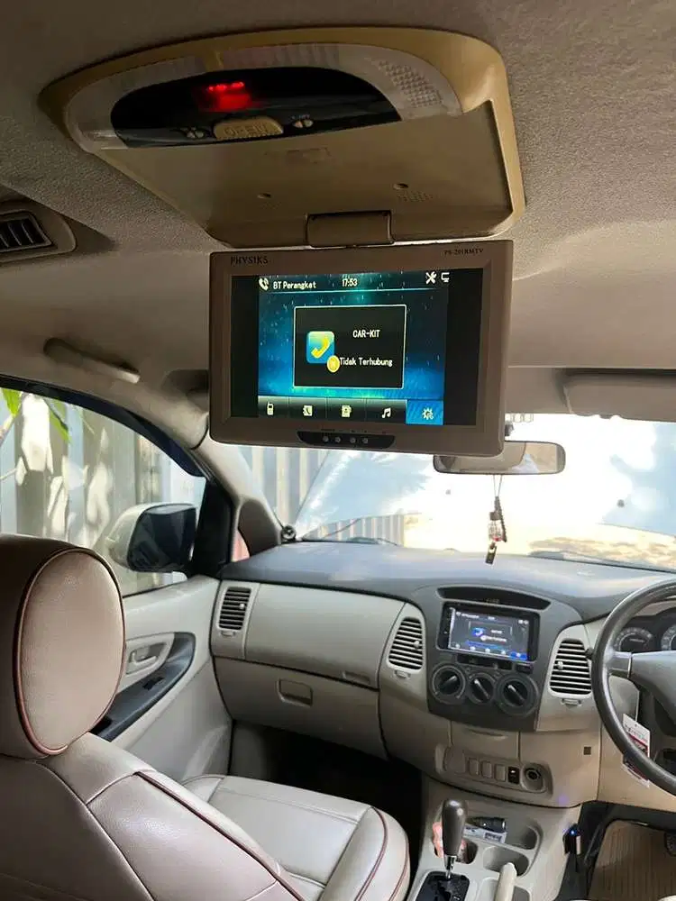 Toyota Kijang Innova 2011 Bensin