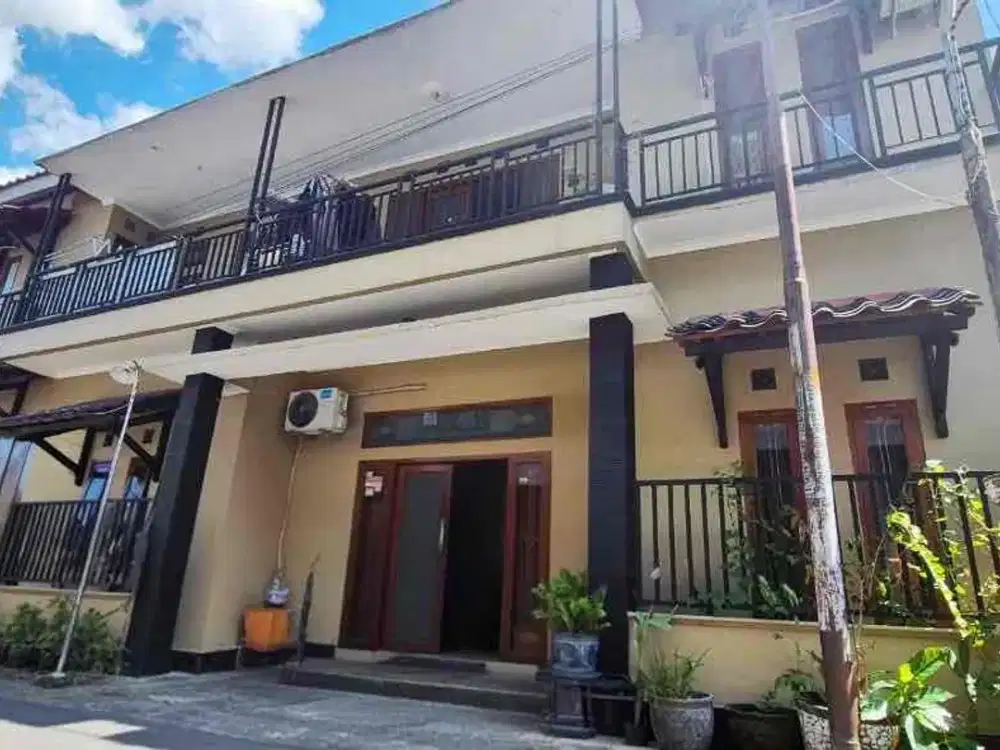 Rumah Hook 2Lt Furnished Dekat Tol Ngasem