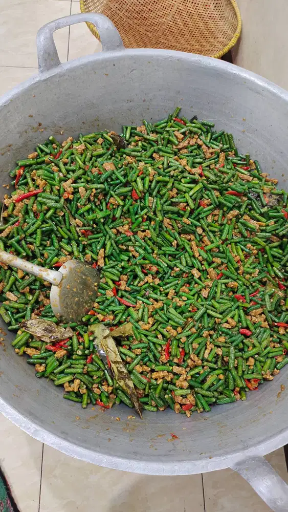 Karyawan catering