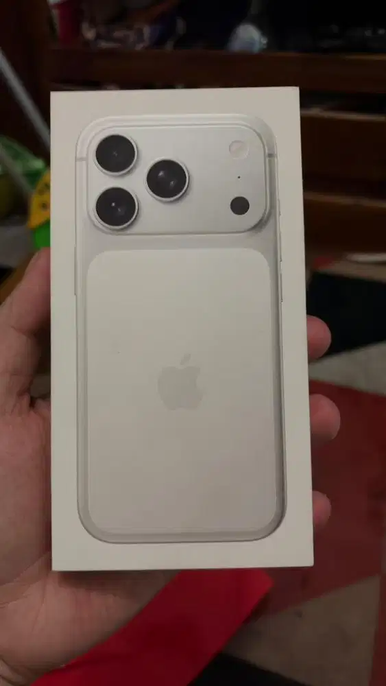 IPHONE 17 PRO 256GB SILVER NEW ERAFONE