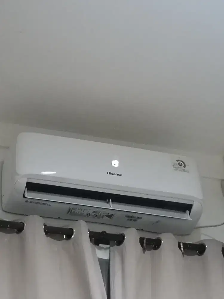 Dijual AC hisense 1/2pk