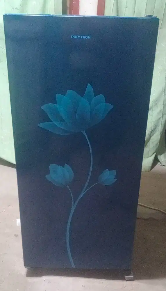 Kulkas 1 pintu POLYTRON.(Diantar Free Dalam Kota Padang