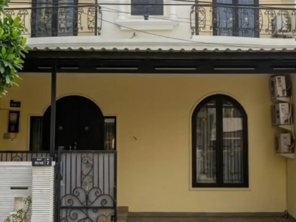 Kelapa Gading Rumah 3 Lantai Hadap Timur