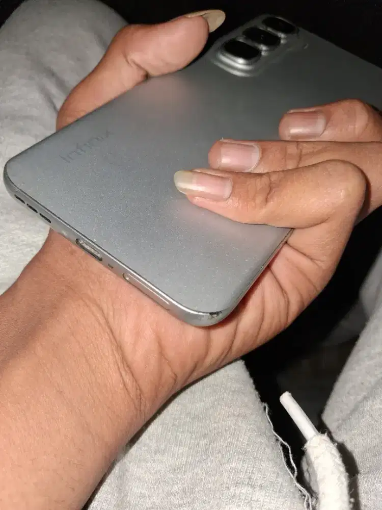 INFINIX HOT 60 PRO TITANIUM SILVER