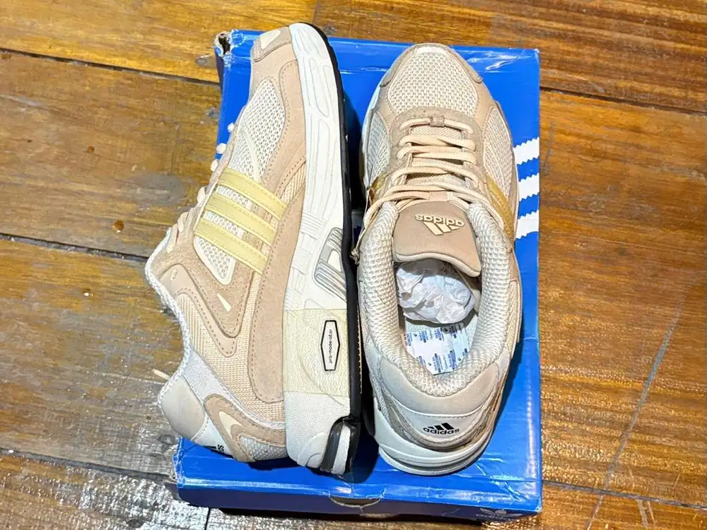 Sepatu Adidas Response CL Sandstorm (Mulus 95% + Box Ori)