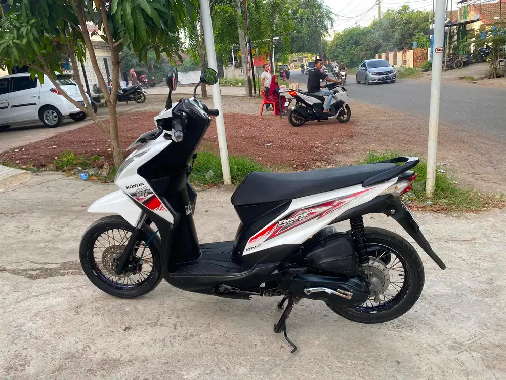 Di jual honda beat tahun 2014