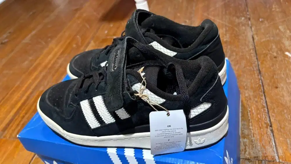 Sepatu Adidas Forum Low Core Black / Cream White