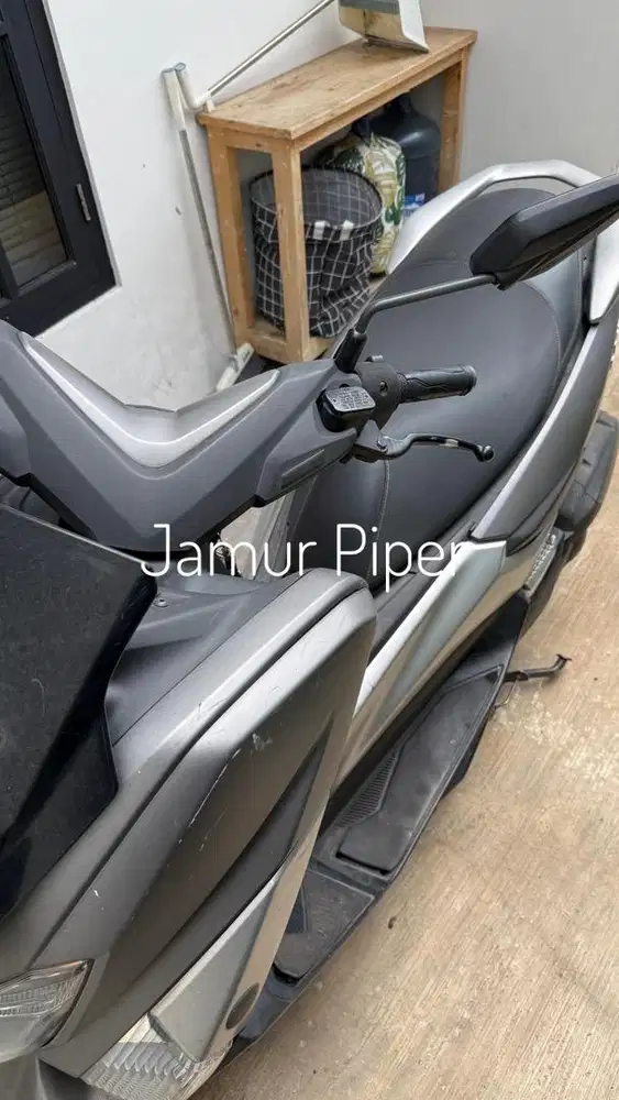 Yamaha nmax 2018 grey