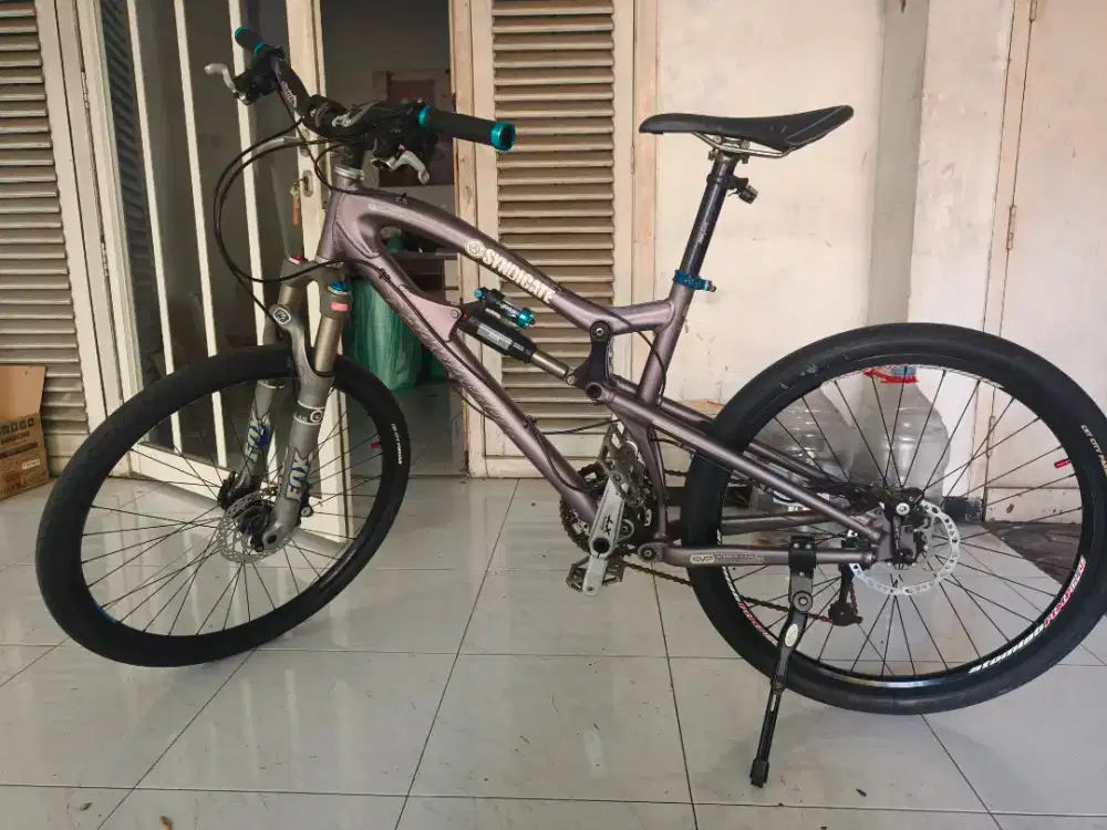Santa Cruz nomad syndicate 26 inchi USA