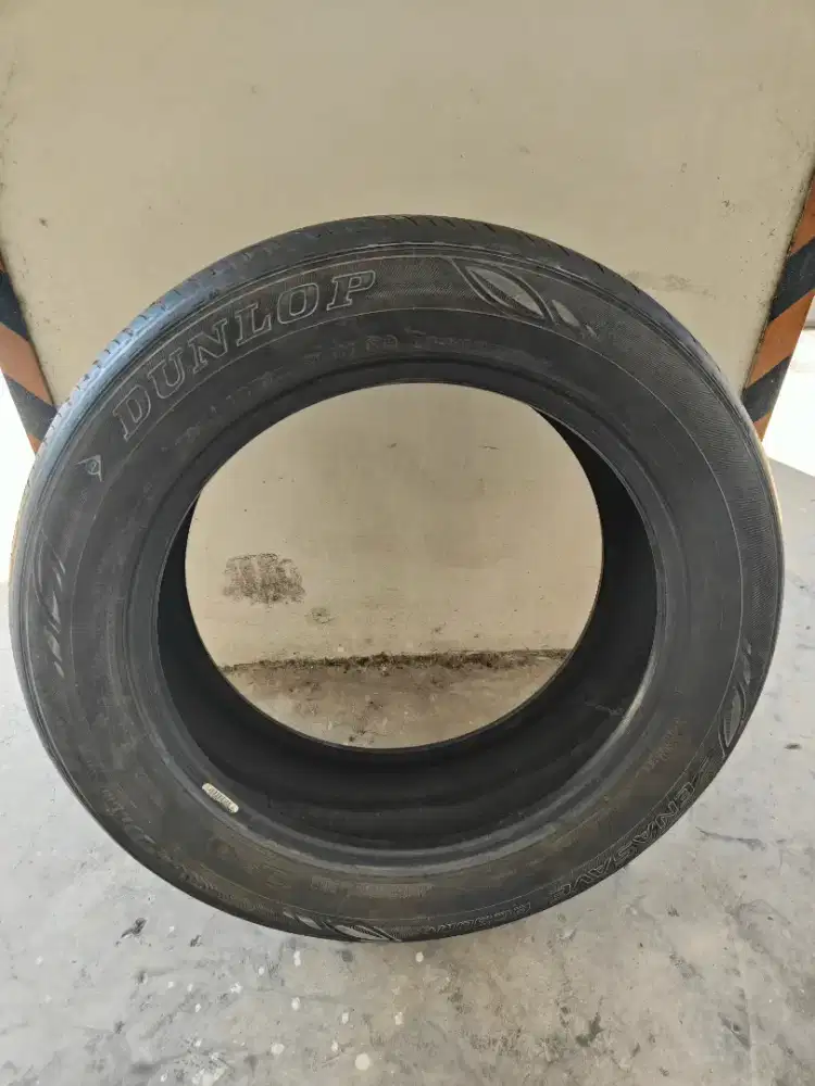 Ban dunlop R17 215 60 1 buah