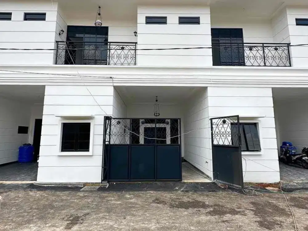 Rumah 2 lantai di daerah sangat strategis Ciracas, Jakarta Timur