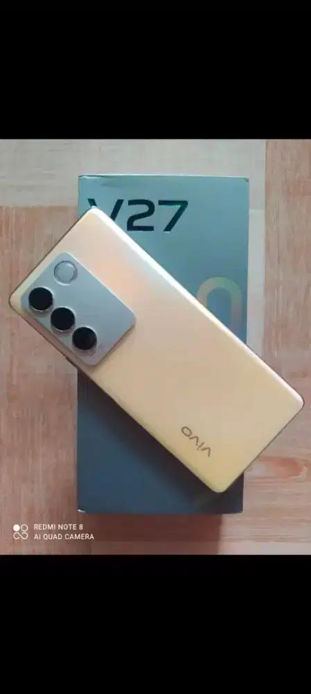 Handphone Vivo V 27 5g 8/256 Softlight Potret Fullset Gres Fashcarging