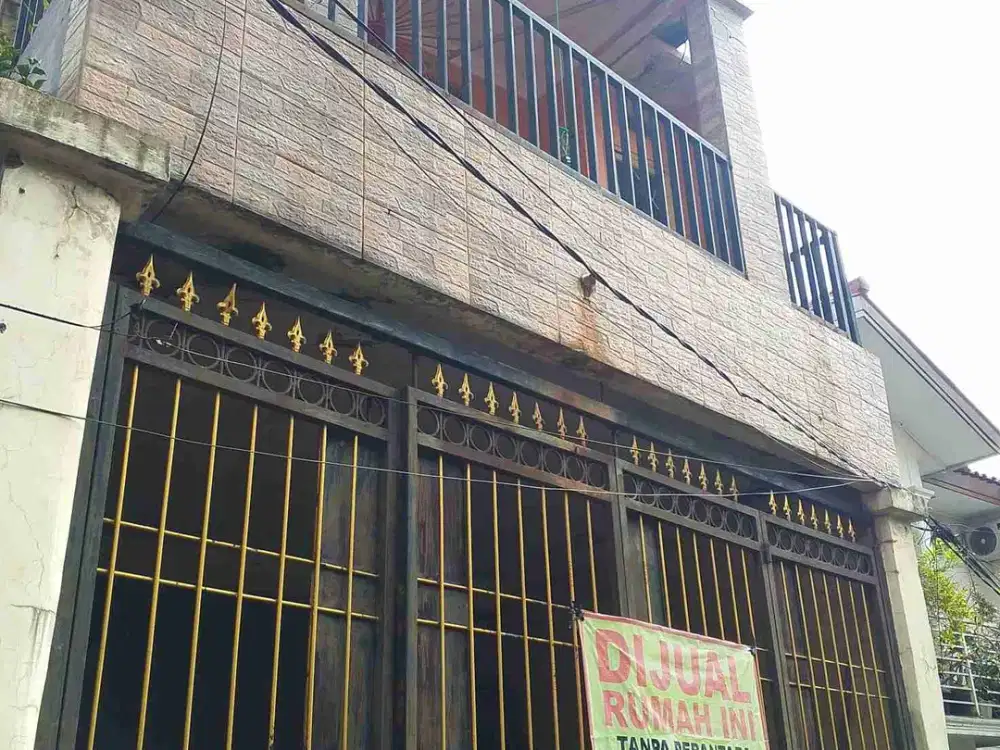 Rumah 3 lantai di kelapa 3 Jagakarsa