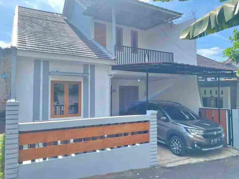 BISMILLAH JUAL CEPAT RUMAH SATU SETENGAH LANTAI SIAP HUNI DI PENINGGILAN CILEDUG