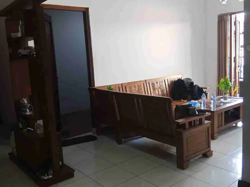 Rumah nyaman dekat XTsquare