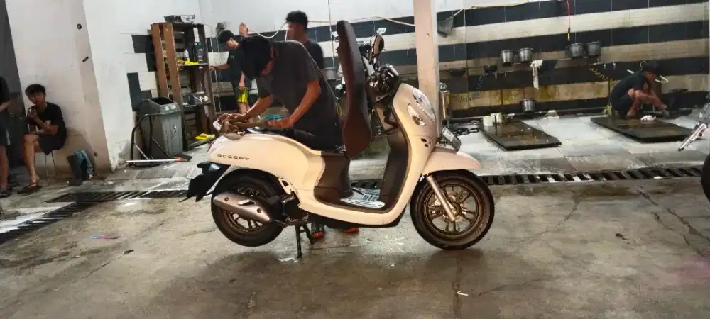 Scoopy Prestige 2023