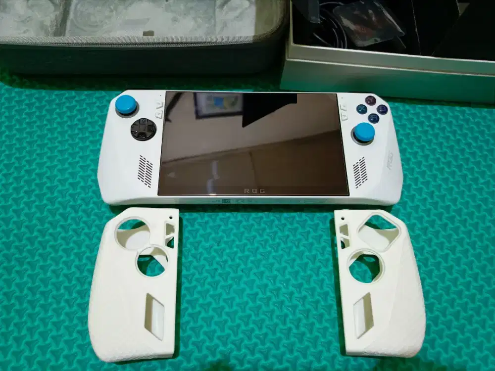 Handheld rog ally