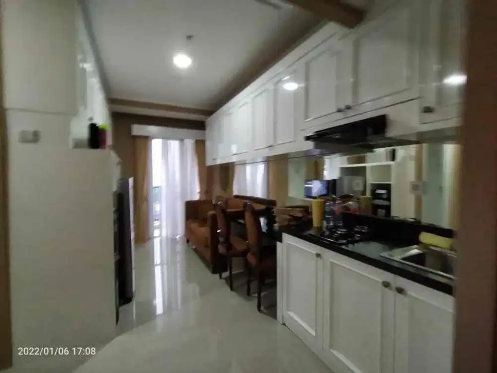 Dijual dan disewakan bulanan  apartemen   di signature park grande jl MT Haryono 
Fully furnished berkualitas 
Luas 45 
2kamar tidur  ber AC 
Ruang tamu  AC 
Kmr mandi 
Ruang masak 
Siaap huni lengkap dengan perabotan 
Harga penawaran 2,m nego sampai deal