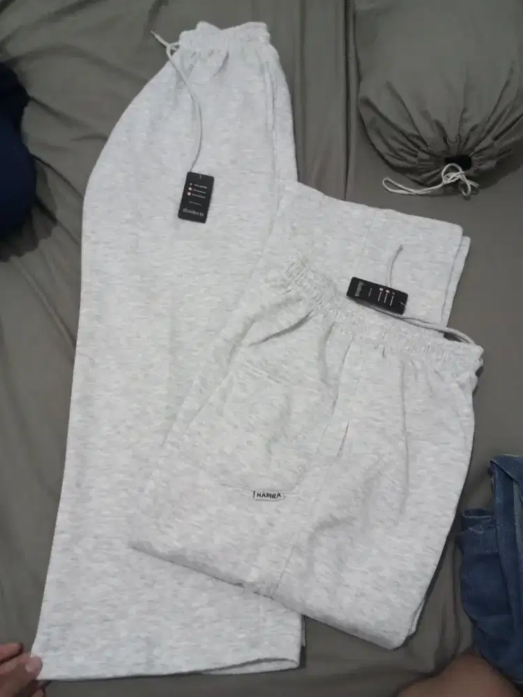 Celana Sweatpants Abu