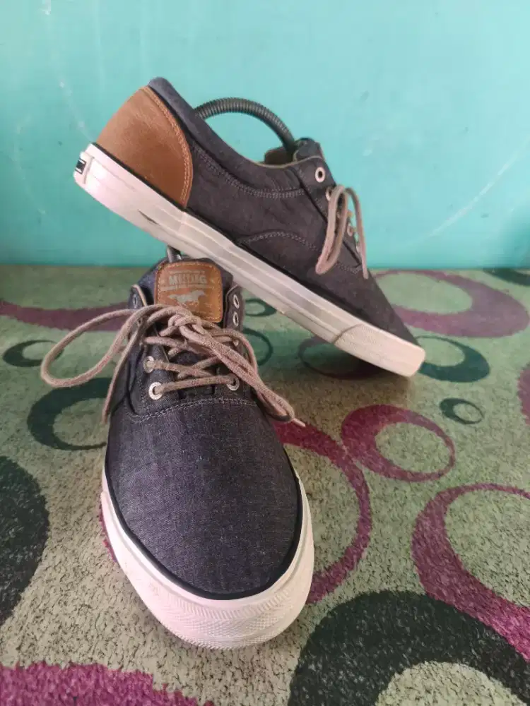 Mustang Sneakers Kasual Cantik