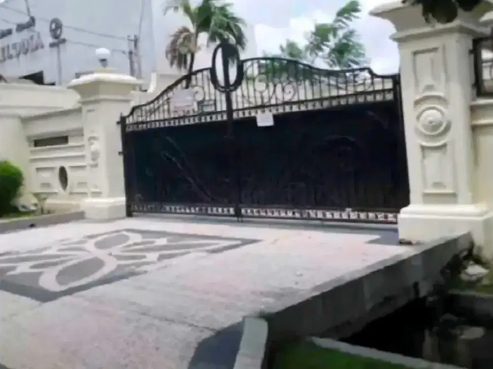 raya jemur andayani