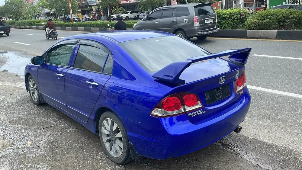 HONDA CIVIC FD1.8 AT