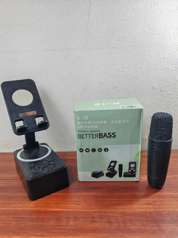 Speaker Bluetooth + Dudukan HP + Mikrofon Wireless K-18 BettBass Bekas