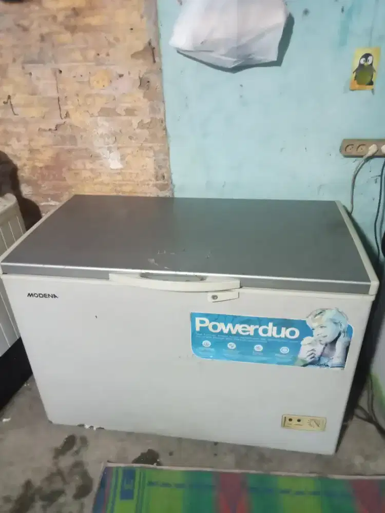 Chest freezer Modena 300 L mesin ORIginal