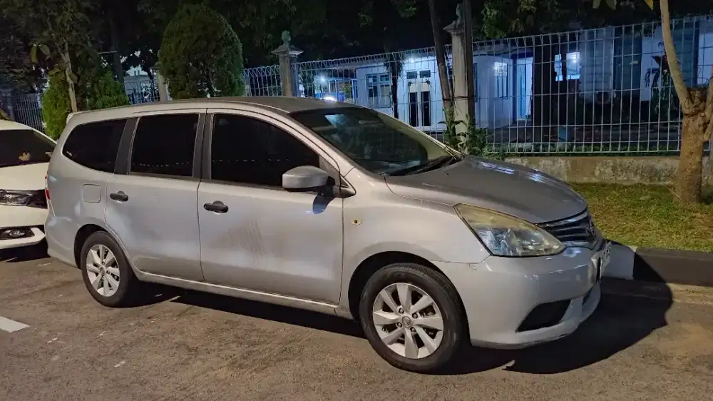 Livina SV M/T 2013