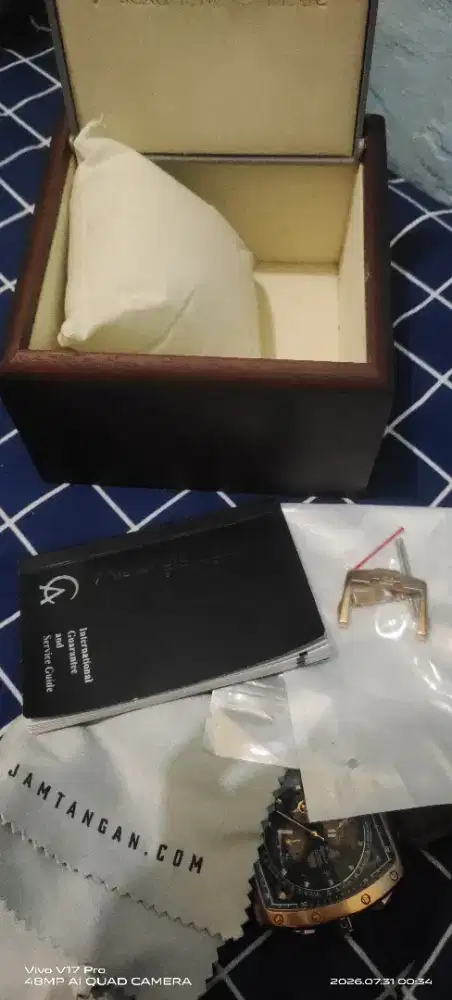 Jam tangan alexandre Christie
