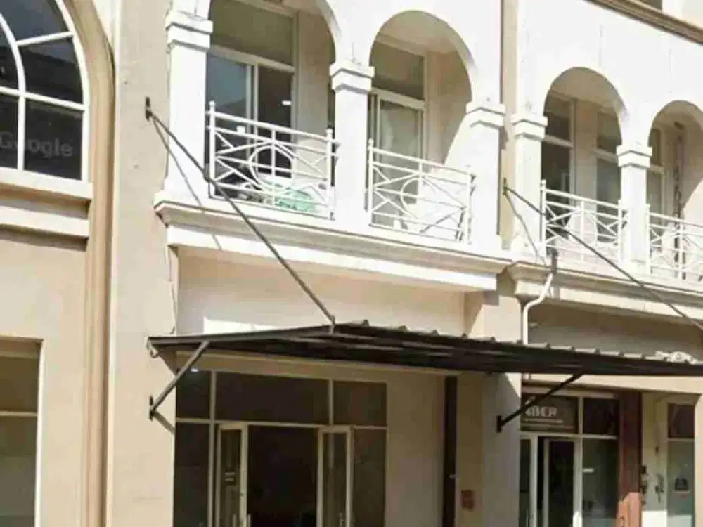 Disewakan Ruko 2,5 Lantai Dalam Komplek Ruko Grand Galaxy City. Kota Bekasi