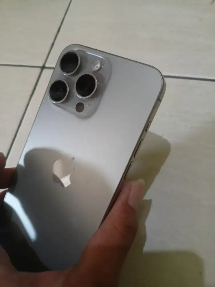 Jual cepat iphone 15 promax 512gb seconnd